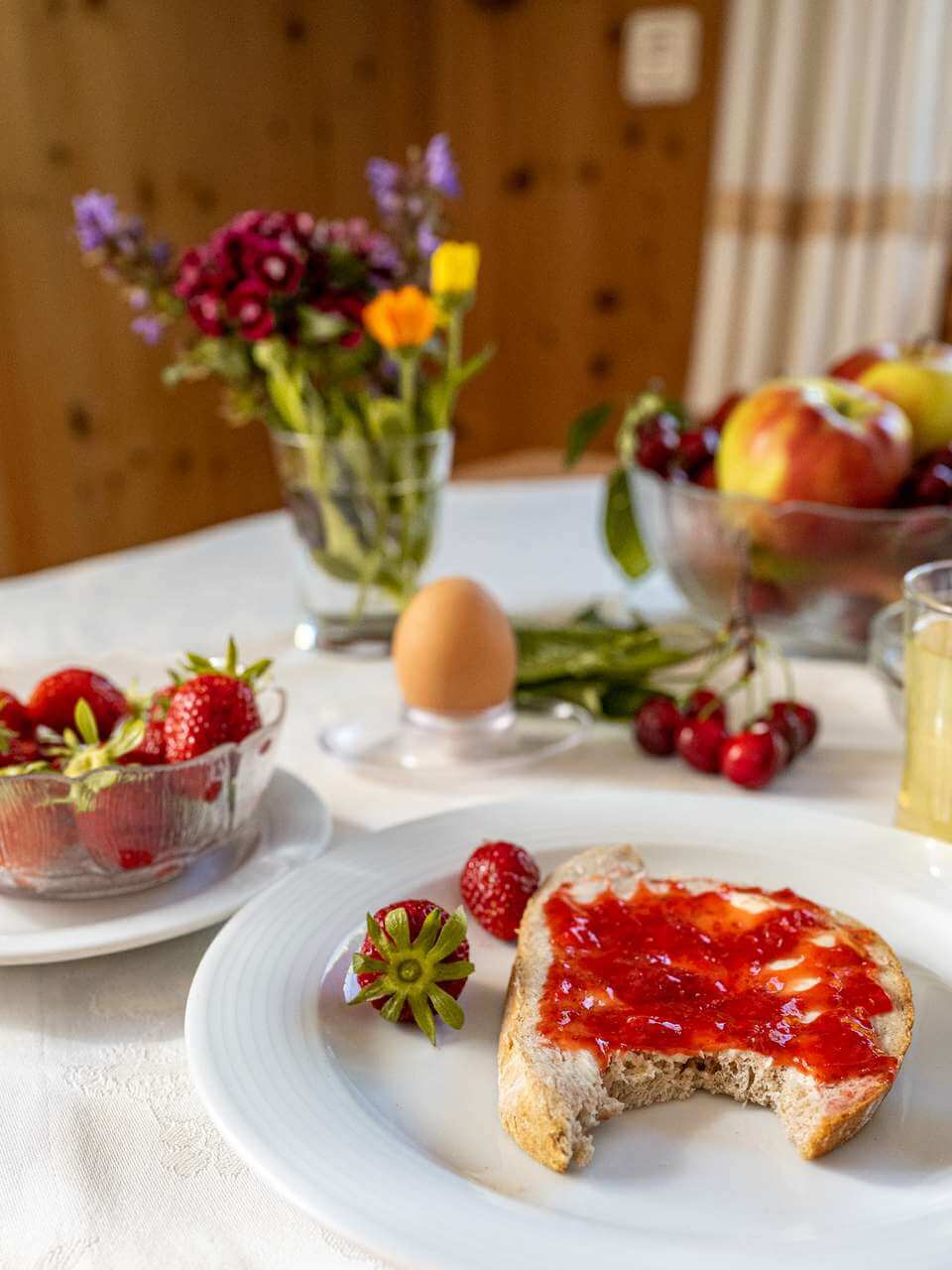 Bauernhoffrühstück in der Bauernstube